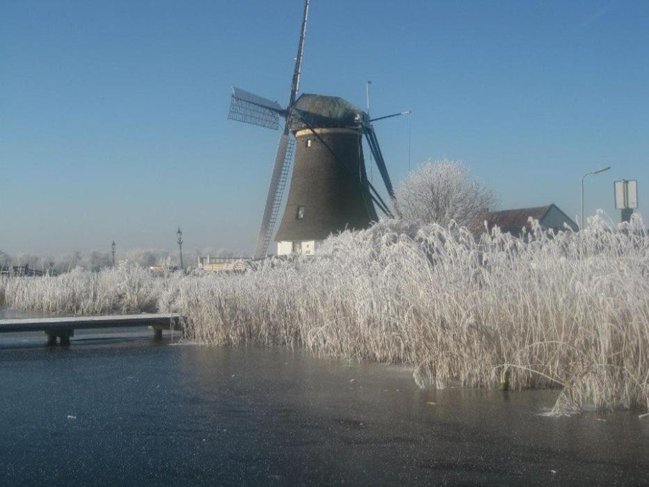 Boathouse At Unescco Fort And Magnificent Lake-View Roelofarendsveen Exterior photo
