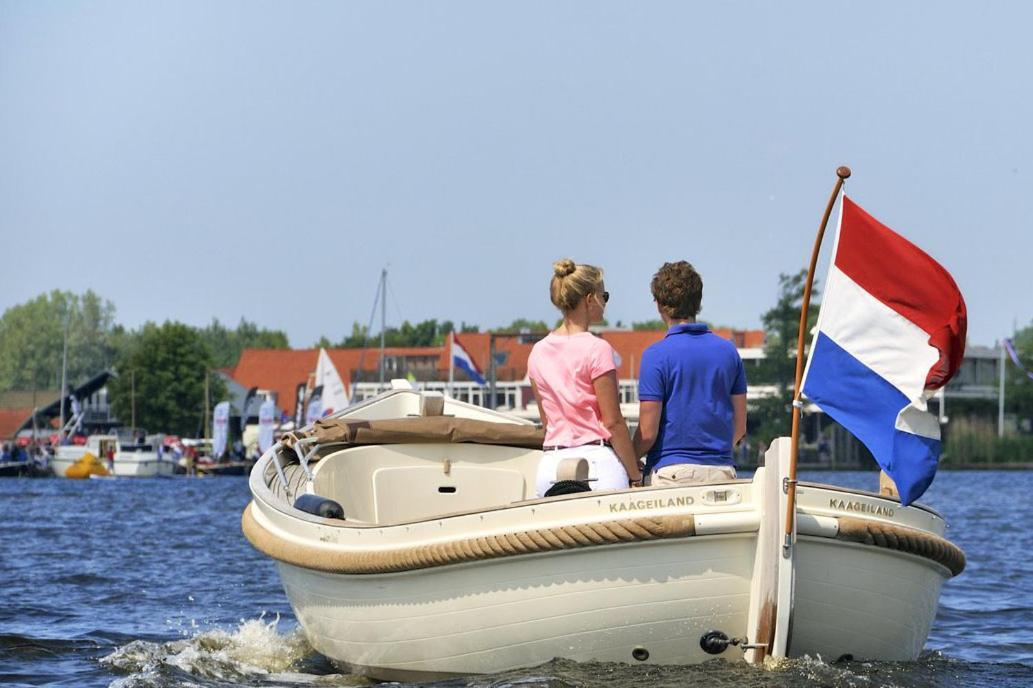 Boathouse At Unescco Fort And Magnificent Lake-View Roelofarendsveen Exterior photo