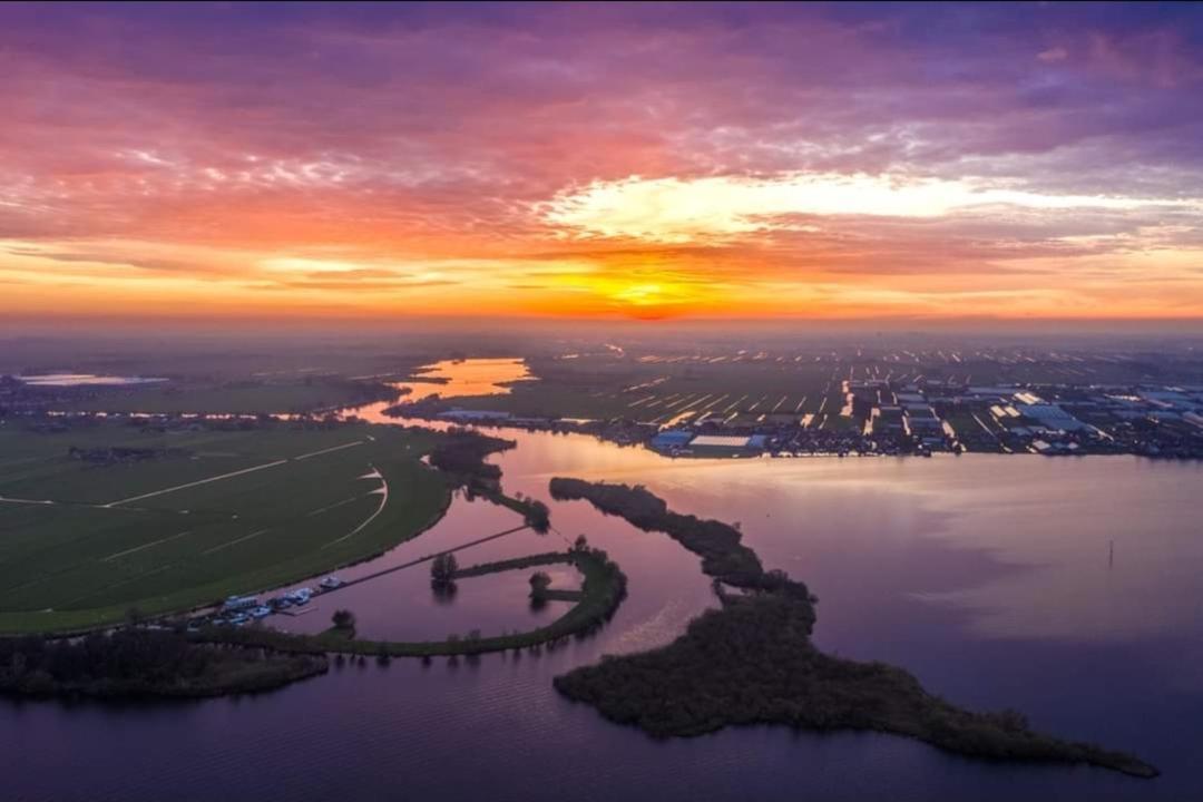 Boathouse At Unescco Fort And Magnificent Lake-View Roelofarendsveen Exterior photo